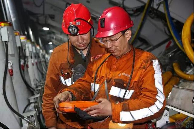 快讯!世界首个8.8米超大采高工作面试生产成功